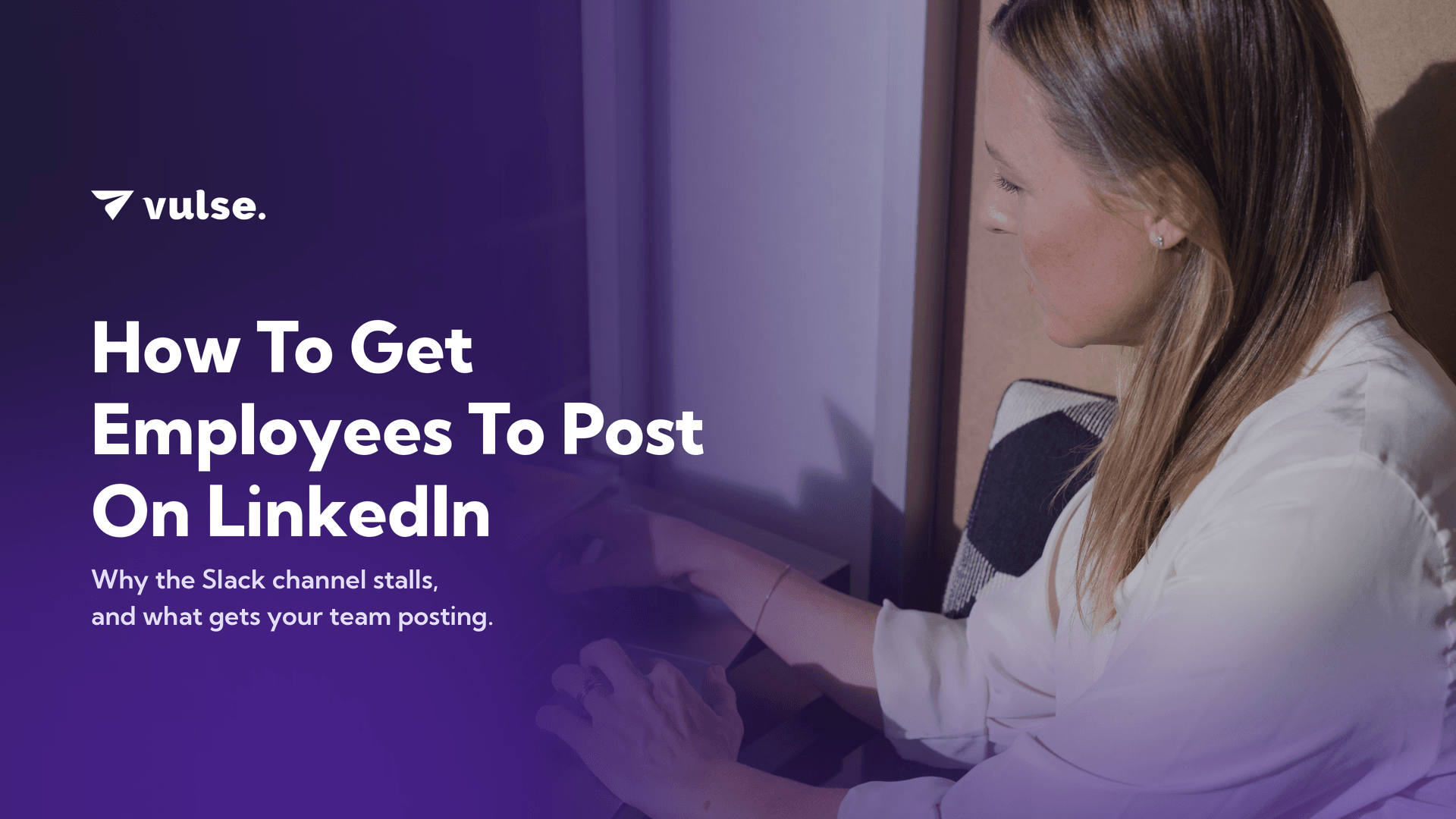 Marketing manager scheduling LinkedIn posts for her team on a laptop